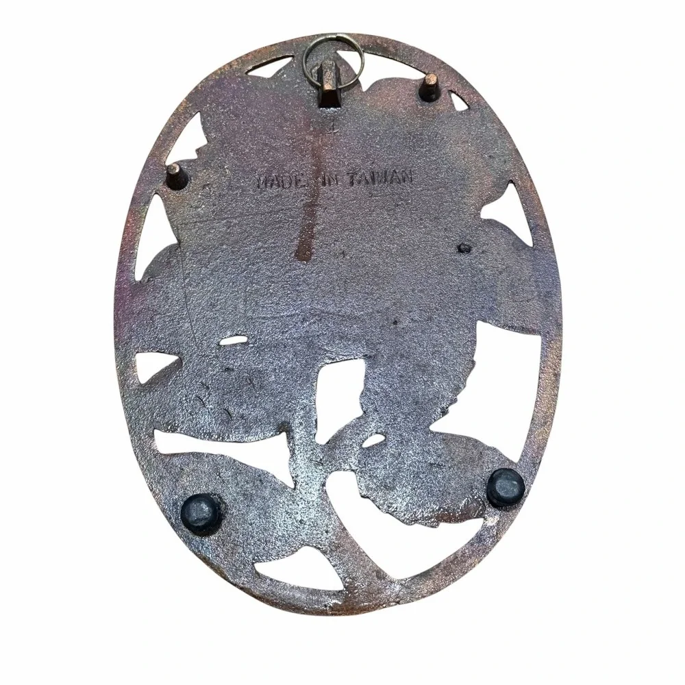 Vintage Old Dutch Design Rose Trivet Copper Finish Cast Iron Wall Hanging